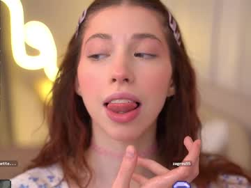 webcam girl happyvivy live cam image #12087674