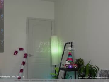 webcam girl petitebrat live cam image #8013219
