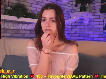 webcam girl helenahayley live cam image #1139332
