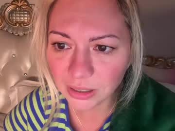 webcam girl kiradivine live cam image #10840054