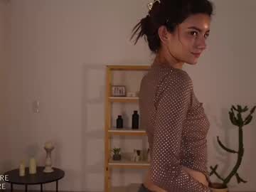 webcam girl ellelure_ live cam image #11966150