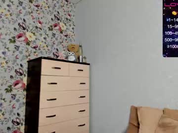 webcam girl lolabunny221 live cam image #3136279