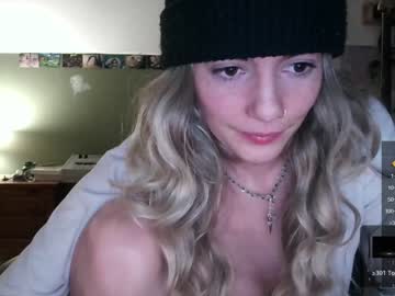 webcam girl pixelatedprincess live cam image #7395267