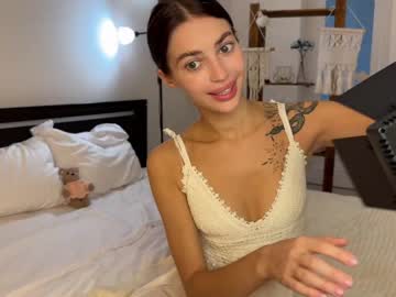 webcam girl cuteelsa_ live cam image #8948955