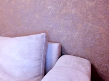 webcam girl aalliyahh live cam image #10033136