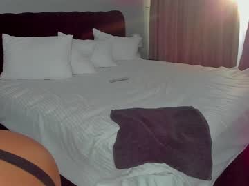 webcam girl moniqueeass live cam image #2232085
