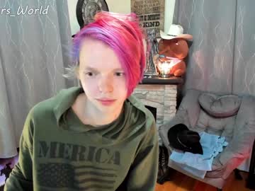 webcam girl murbears_world live cam image #3012637