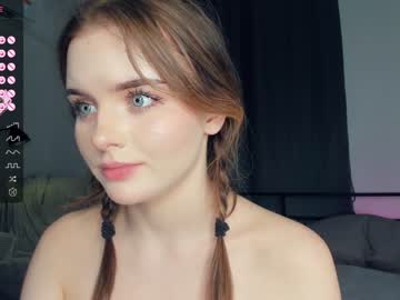 webcam girl cute_caprice live cam image #8305392