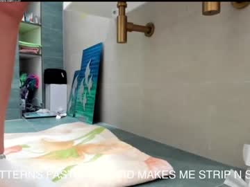 webcam girl lets_slip_and_slide live cam image #7253800