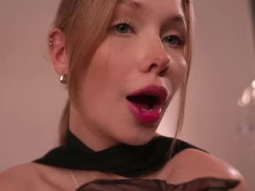 webcam girl april_blush live cam image #12280105