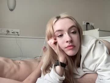 webcam girl milky__coffee live cam image #9158694