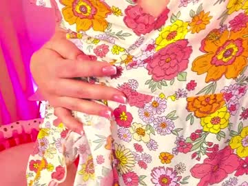 webcam girl kriss_muv live cam image #3544409