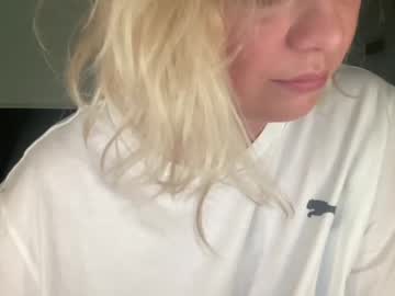 webcam girl kiradivine live cam image #8596885