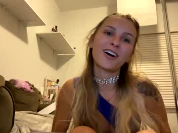 webcam girl raetre live cam image #3938429