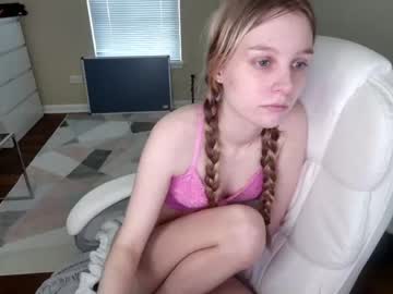 webcam girl lily_brooke live cam image #4012122
