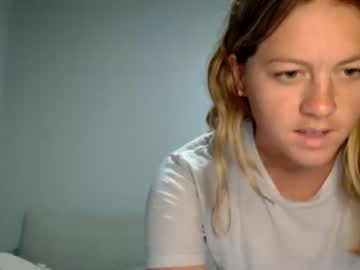 webcam girl rebfields live cam image #3433232