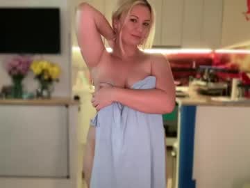 webcam girl kiradivine live cam image #7734431