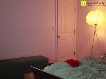 webcam couple ari_lovexo live cam image #9750135