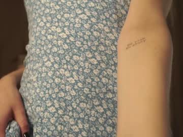 webcam girl cuteelsa_ live cam image #7158200
