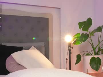 webcam girl victoria__rossi live cam image #12828205
