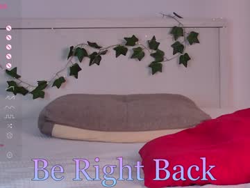 webcam girl kittyloffe live cam image #8043037