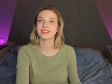 webcam girl mmm_banana live cam image #5737521