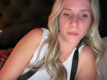 webcam girl luxlovely111 live cam image #10142463