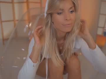 webcam girl ocicat live cam image #10500378