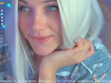 webcam girl mia_milagros live cam image #1086249