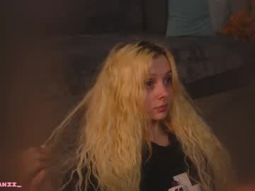 webcam girl little_anitta live cam image #12897905