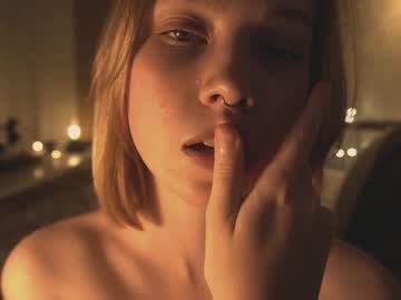 webcam girl bibi_it_is live cam image #2875548