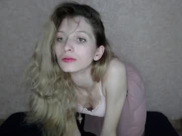 webcam girl quen_lina777 live cam image #580470