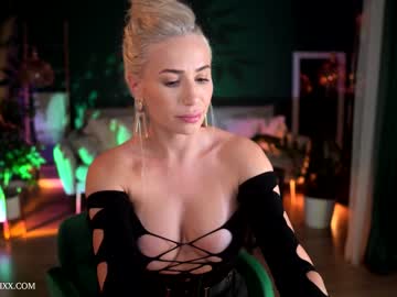 webcam girl provocatrixx live cam image #3938766