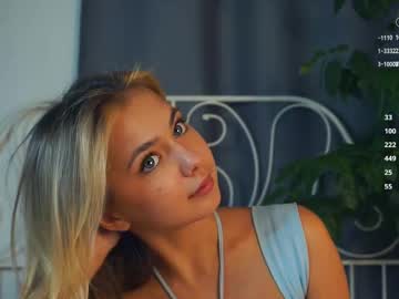 webcam girl mildredgarrett live cam image #12068859