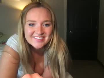 webcam girl sillyyyolivia331 live cam image #8391904