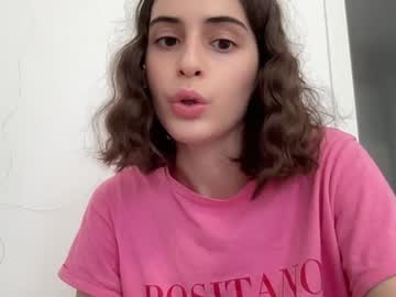 webcam girl wonderland_stia live cam image #10128676