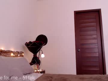 webcam girl yourlovelykat live cam image #11865167