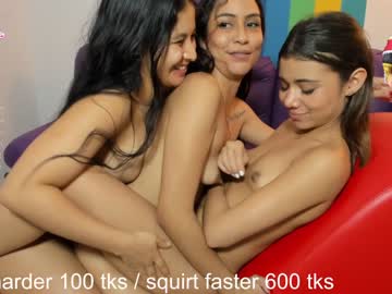 webcam girl cutee_world live cam image #8011287