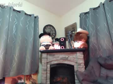 webcam girl murbears_world live cam image #2954252