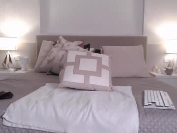 webcam girl smileyouarehere live cam image #10316716