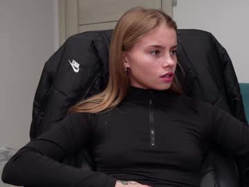 webcam girl abby_laker live cam image #11500129