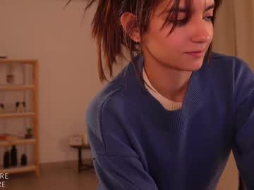 webcam girl ellelure_ live cam image #12093565