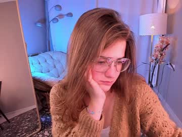 webcam girl zlata_luna live cam image #528200