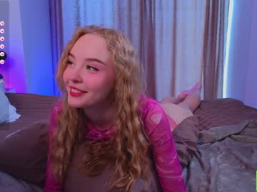 webcam girl lissa_meooow live cam image #9043341
