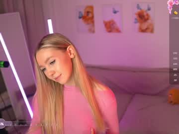 webcam girl avroramy live cam image #12035711