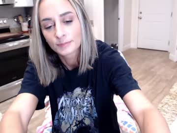 webcam girl holihurricane live cam image #11610609
