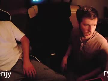 webcam man benjychokesu live cam image #3205835