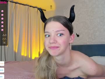 webcam girl coyness_geneva live cam image #7486674