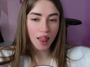 webcam girl strawberryjamx live cam image #5159082