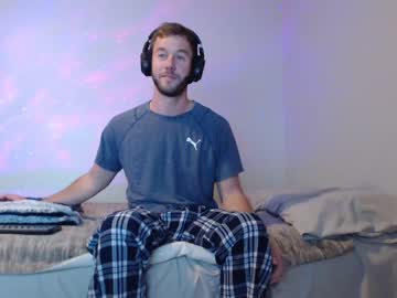 webcam man coffeelounge live cam image #3928435